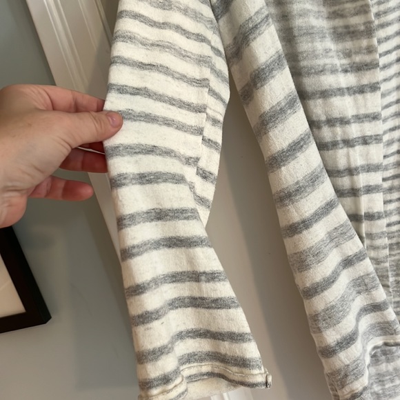 Minnie Rose open cardigan wrap white stripe, sz M - Picture 5 of 8